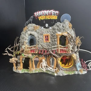 DEPT 56 Halloween Haunted Fun House beleuchtetes Dorf 55094 LESEN - Bild 1 von 23