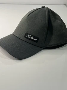 Men’s S/M Titleist Gray - Picture 1 of 3