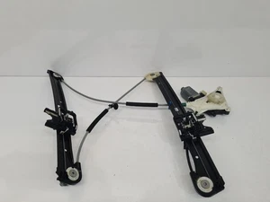 AUDI A3 MK3 (8V) 2016-2020 RIGHT FRONT WINDOW REGULATOR WITH MOTOR 5Q0959801B - Picture 1 of 10