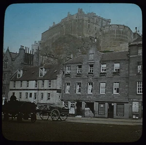 CASTILLO DE EDIMBURGO DE GRASSMARKET SCOTLAND C1890 Magic Lantern Slide FOTOGRAFÍA - Imagen 1 de 3