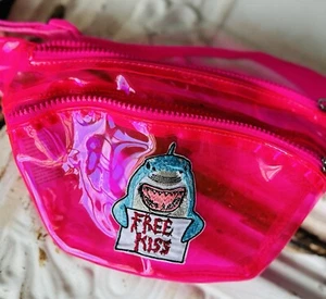 Nueva Riñonera Cinturón Cintura Plástico Rosa Caliente con Parche de Tiburón Bordado - Imagen 1 de 4