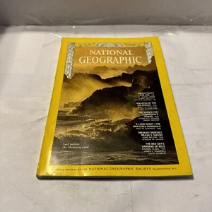 National Geographic November 1972 Venice Monterey Peninsula Galapagos Brazil - Imagen 1 de 2
