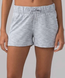 Lululemon On The Fly Short - Size 4 - Drawstring with Pockets - Picture 1 of 15