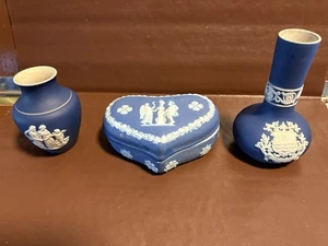 Adams & Wedgwood Jasperware Colbalt Blue & White - Vases & Heart Trinket Dish - Picture 1 of 19