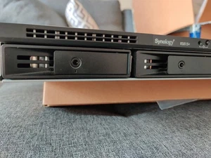 RS815+ Synology 4 Bay NAS with Rack Ears - boxed - Picture 1 of 3