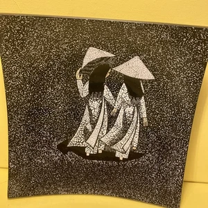 Vietnamesische zerkleinerte Eierschale schwarzer Lack Kunstwerk Wandbehang 12” x 8” - Bild 1 von 9