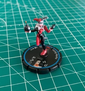 DC Heroclix Loose Single Hypertime HARLEY QUINN #035 BLUE EXPERIENCED Wizkids - Picture 1 of 3