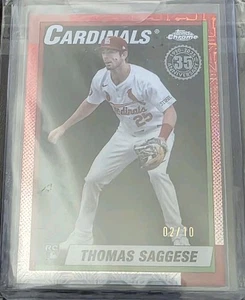 2025 TOPPS CHROME THOMAS SAGGESE 1990 RED MOJO /10 CARDINALS - Picture 1 of 2