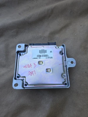 Amplificador sistema de audio radio estéreo Bose BHP5-66-A20 Mazda 3 2014-2018 OEM USADO Foto 1 de 4