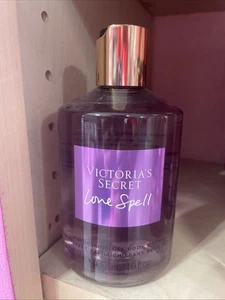 VICTORIAS SECRET LOVE SPELL GEL REFRESCANTE JABÓN DE LAVADO CORPORAL 10 oz 300 ml NUEVO - Imagen 1 de 2