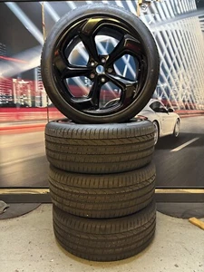 Bentley Bentayga Kompletträder Pirelli P Zero 285/40 ZR22 (R-94) - Bild 1 von 12