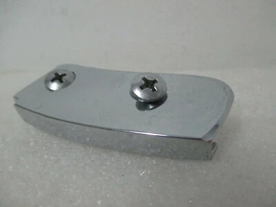 Mopar NOS 1967 Chrysler 300, moldura de extensión de guardabarros delantero derecho 2584124 Foto 1 de 3