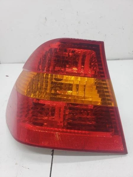 Luz trasera del conductor sedán mercado de Canadá para BMW 320i 710815 02-05 Foto 1 de 4