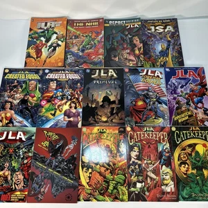Justice League JLA Comic Graphic Novel Bundle x14 Paperbacks - Good Condition - Picture 1 of 19