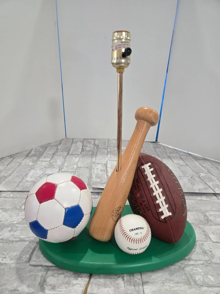 运动棒球棒足球足球斯伯丁儿童运动主题台灯 — 第 1/4 张图片