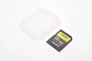 Sony Tough 32GB SD card SF-G32T 300MB/s w/ Jewel Case, Formatted - Picture 1 of 4