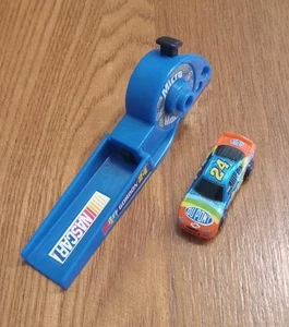 Micro Machines Jeff Gordon #24 Dupont Car and Nascar Spring Loaded Starting Pod - Picture 1 of 13