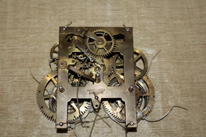 Antique Waterbury Clock Movement (30 Hour) - Picture 1 of 18
