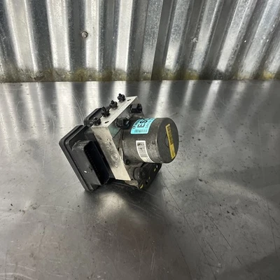 Módulo de control de bomba abs Hyundai Sonata 2015-2017 P8TXF Foto 1 de 3