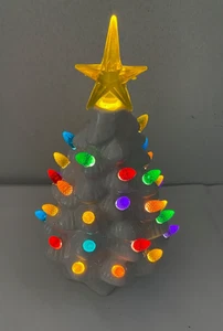 Mr. Christmas nostalgischer beleuchteter Weihnachtsbaum 7" hoch - Bild 1 von 5