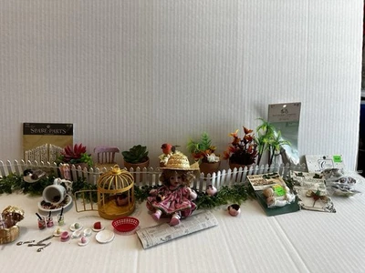 LOTE DE 85 accesorios de jardín de hadas al aire libre miniatura para casa de muñecas vintage Foto 1 de 4