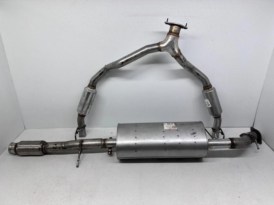 New 2021-2024 Cadillac Escalade ESV 6.2L V8 Front Rear Muffler Pipe 85653997 OEM - Image 1 of 4