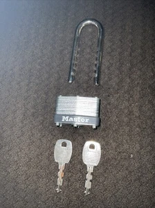 Master Lock With 2 Keys New Without Package - Picture 1 of 5