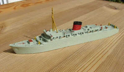 Top 1/1200 cruise ship RMS CARONIA 1949 Cunard Line Triang 701 Green Goddess - Bild 1 von 4