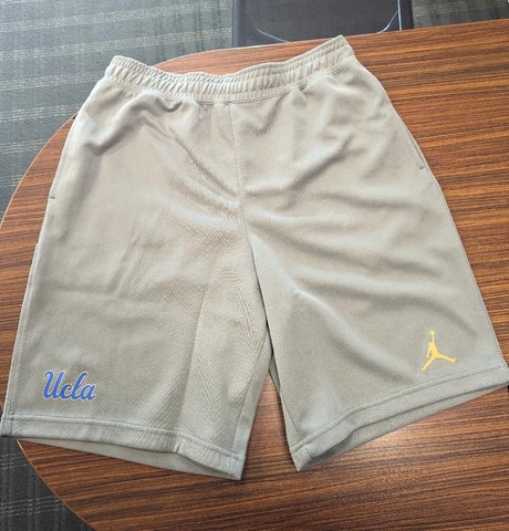 UCLA Bruins Air Jordan Casual Shorts Mens Gray/Black Pockets Size Large L NEW Cover