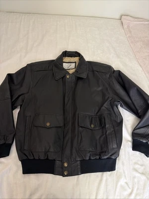 Chaqueta de bombardero de cuero negro genuino Cougar forrada con mapa para hombre talla mediana cremallera completa Foto 1 de 4