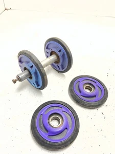 96 1996 Polaris XCR 600 SP Xcr600 sp OEM Wheel Wheels Idler Bogie shaft READ - Picture 1 of 21