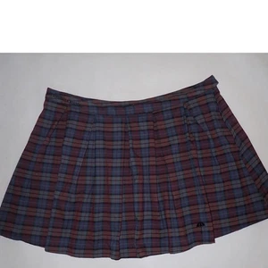 Hot Topic The Umbrella Academy Plaid Pleated Skirt Cosplay Schoolgirl Size 4 NEW - Picture 1 of 7