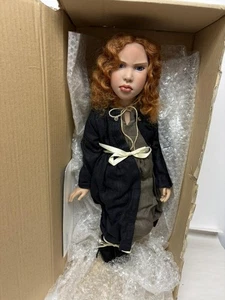 45/300 1996 ZWERGNASE MIA VINYL PUPPE NICOLE MARSCHOLLEK 25 ZOLL - Bild 1 von 5