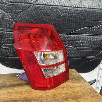 Luz trasera del lado del conductor CAPA halógena transparente y roja para Dodge Magnum 2005 06 07 2008 Foto 1 de 3