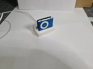 iPod Shuffle 2nd generation - Blue- with dock charger bundle -working condition - Picture 1 of 6