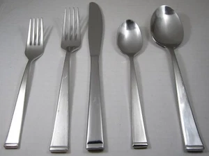 Towle Stainless Steel Arctic 18/8 Place Setting Flatware 5 Pc - Picture 1 of 5