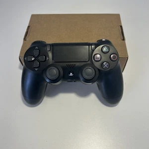 Sony Dualshock 4 Wireless Controller for PlayStation 4 - Jet Black - Picture 1 of 2