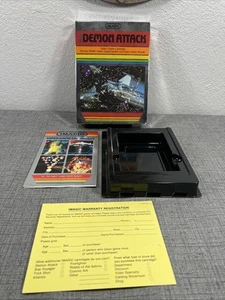 DEMON ATTACK (Atari 2600, 1982) SIN CAJA DE JUEGO BANDEJA TARJETA DE REGISTRO E INSERTO SOLAMENTE - Imagen 1 de 24