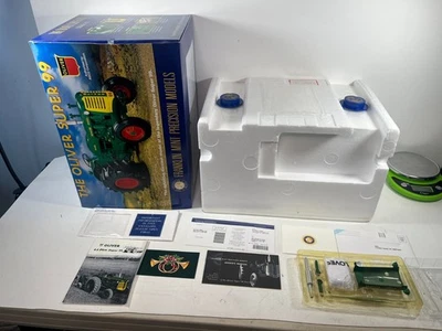 Franklin Mint The Oliver Super 99 Model Tractor  - Image 1 of 4