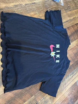 Camiseta Nike Sportswear Boxy Floral Volantes Energía Niñas Negra Talla L Juniors Foto 1 de 3