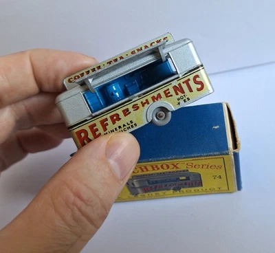 matchbox 74 mobile canteen rare dark blue base ! - Bild 1 von 4
