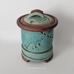 Vintage Southwestern Covered Jar Earthenware 6"H Signed Pigman (Debbie?) - Picture 1 of 11