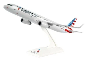 Skymarks SKR753 American Airlines Airbus A321-200 Top Desk Model 1/150 Airplane - Picture 1 of 16