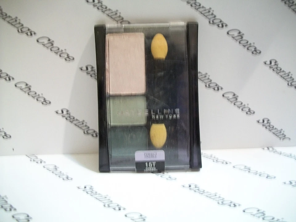 Maybelline Expert Wear Eyeshadow Trio #15T Green Gardens - Image 1 of 1