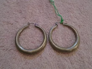 Orecchini a cerchio grande placcato oro 2,23" - Foto 1 di 4