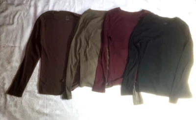 Lote de 4 Camisetas A New Day Manga Larga Cuello Redondo Talla Pequeña Foto 1 de 4