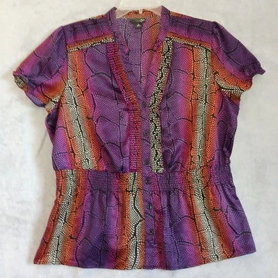 Blusa para mujer EAST 5TH XL diseño de piel de serpiente multicolor cuello en V abotonada Foto 1 de 4