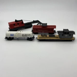 VTG HO SCALE LOT OF 4 SANTA FE BOOM CRANE MAINTENANCE FLAT CABOOSE KAOLIN TANKER - Picture 1 of 7