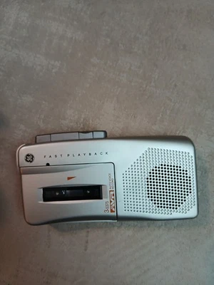 Grabadora de voz casete portátil GE 35375-A como en la foto ver descripción  Foto 1 de 4