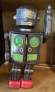 Vintage 1960s Horikawa Astronaut Tin Litho Robot, Rare Toy, Japan, Non-working - Picture 1 of 17